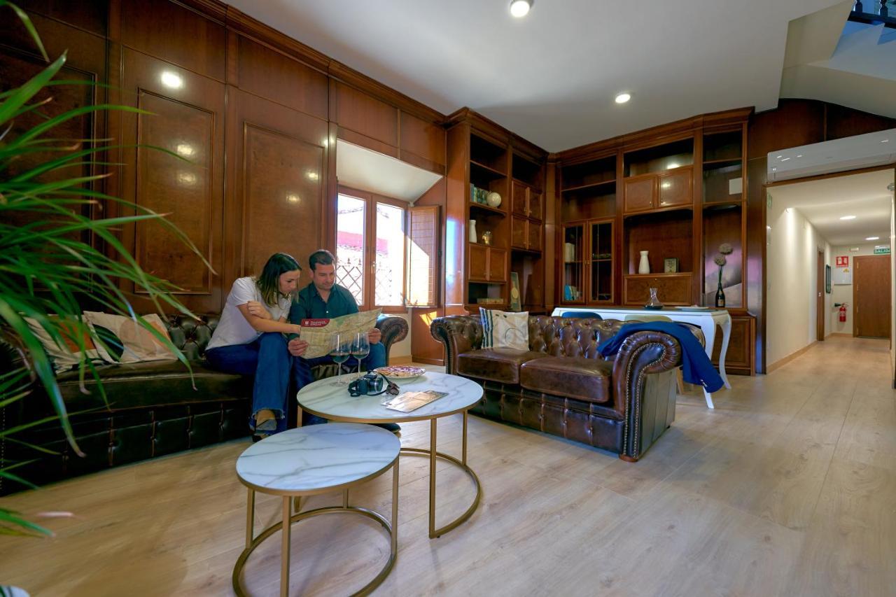 Duplex Casa De Las Argollas Grand Suite Parking Gratis Plasencia Eksteriør billede